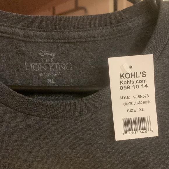 Lion King Tee Shirt - Picture 2 of 4